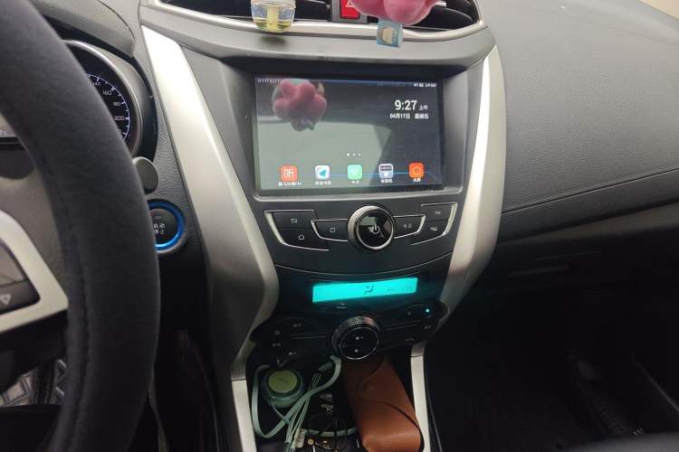 Used BYD Yuan New Energy 2018 EV360 Smart Connect Cool Edition Audio And AC Panel