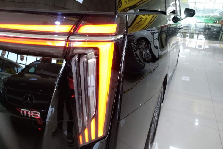 Used GAC Trumpchi M8 2024 Master Series 400T Prestige Edition Exterior 3