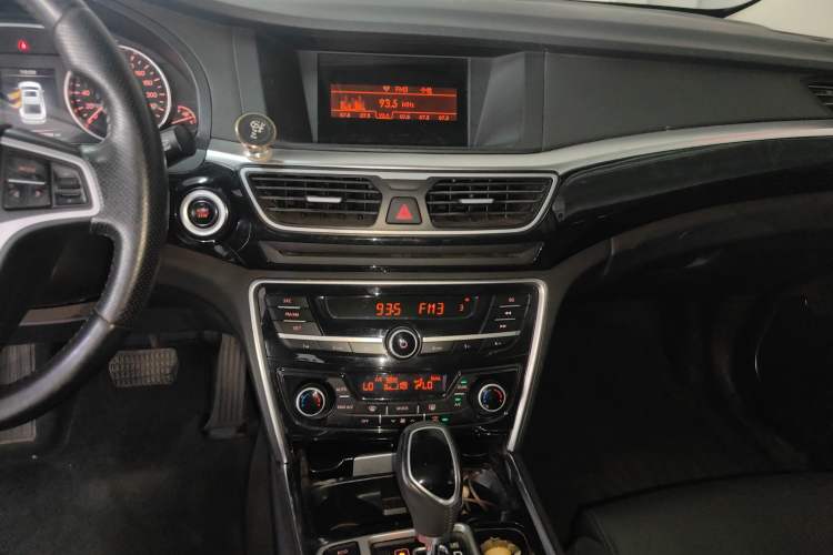 Used Geely Auto Emgrand GT 2016 2.4L Comfort Version Audio And AC Panel