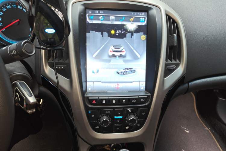 Used Buick GT 2013 GT 1.8L Automatic Fashion Edition Audio And AC Panel