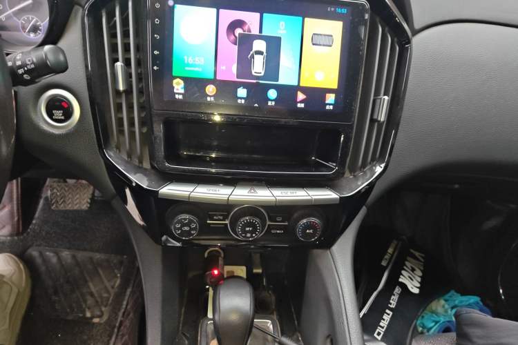 Used JMC Yusheng S350 2016 2.0T Automatic All-Wheel Drive Gasoline Luxury Edition 5 Seats
