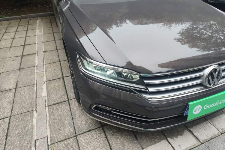 Used Volkswagen Phideon 2019 380TSI Two-Wheel Drive Business Edition China VI Standard
