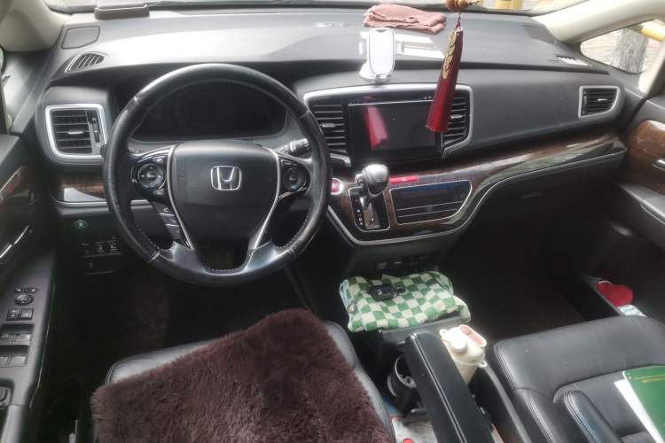 Used Honda Odyssey 2015 2.4L Smart Edition Center Console