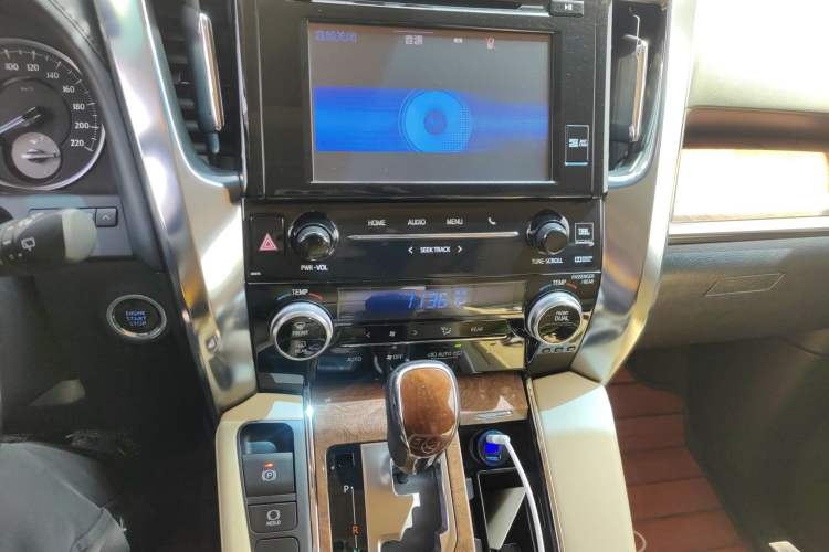 Used Toyota Alphard 2015 3.5L Prestige Edition Audio And AC Panel