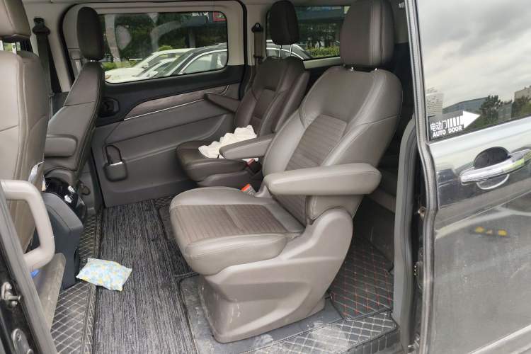 Used Ford Tourneo Custom 2023 2.0T Automatic Prestige Edition
