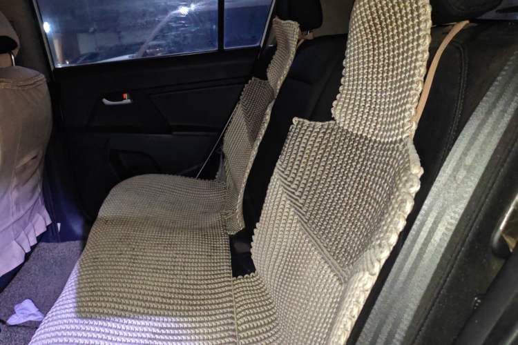 Used Kia Sportage R 2015 2.0L Automatic Two-Wheel Drive GL Interior 4