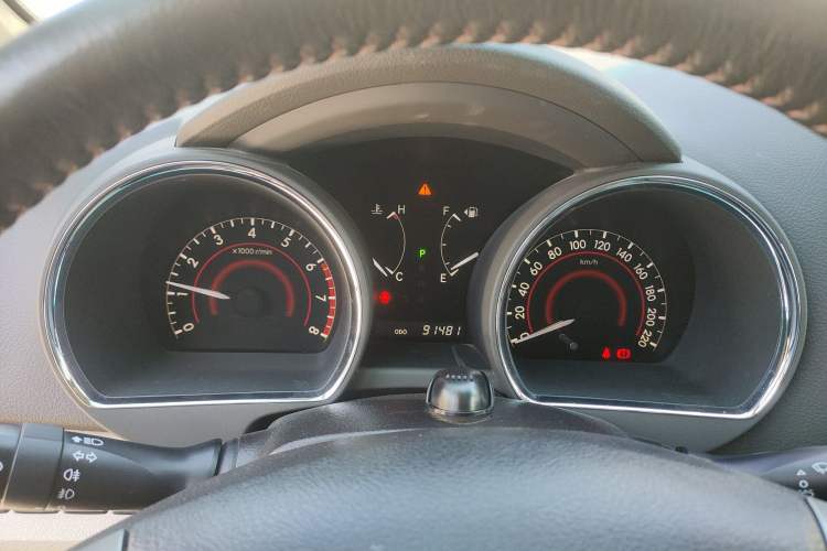 Used Toyota Highlander 2011 2.7L Two-Wheel Drive 7-Seater Luxury Edition