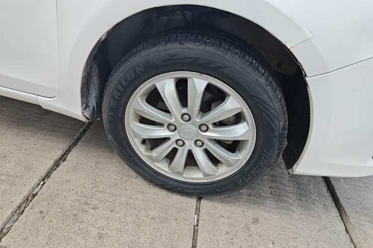 Used BYD Surui 2013 1.5L Manual Luxury Model
