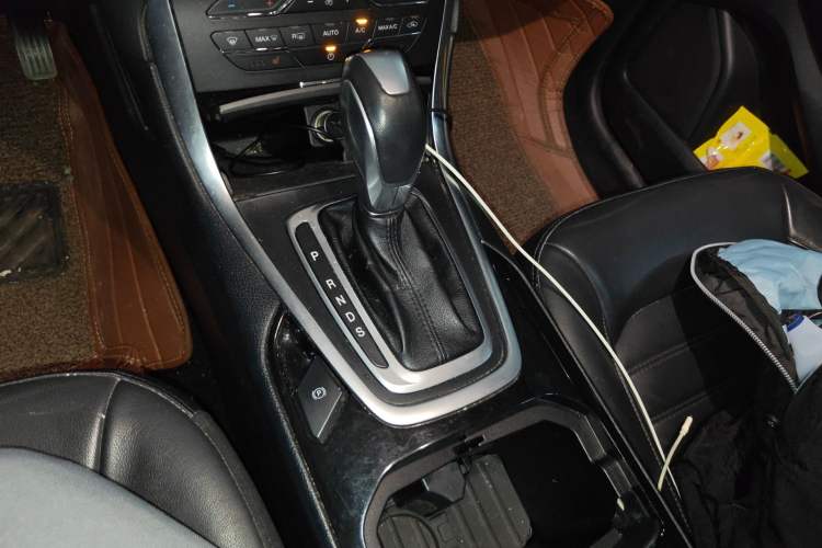 Used Ford Edge 2016 EcoBoost 245 Two-Wheel-Drive Titanium 7-Seater