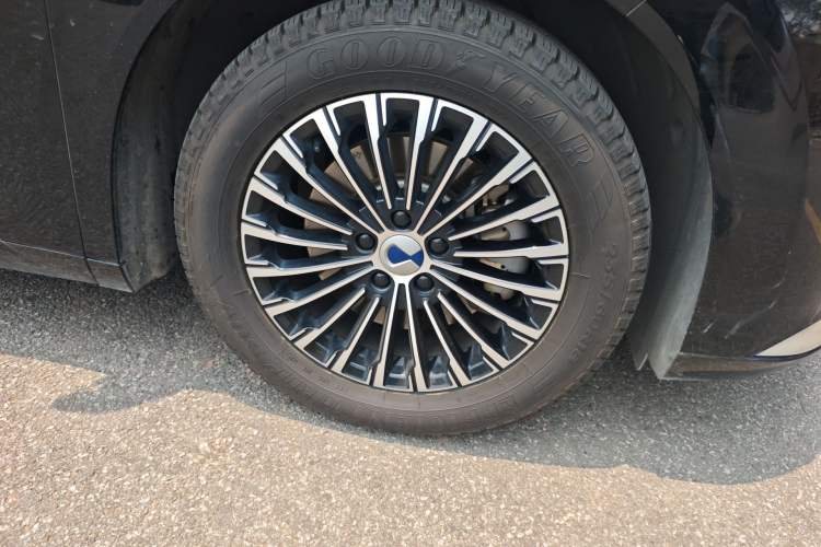 Used Denza D9 2022 DM-i 970 Four-Wheel Drive Prestige Model