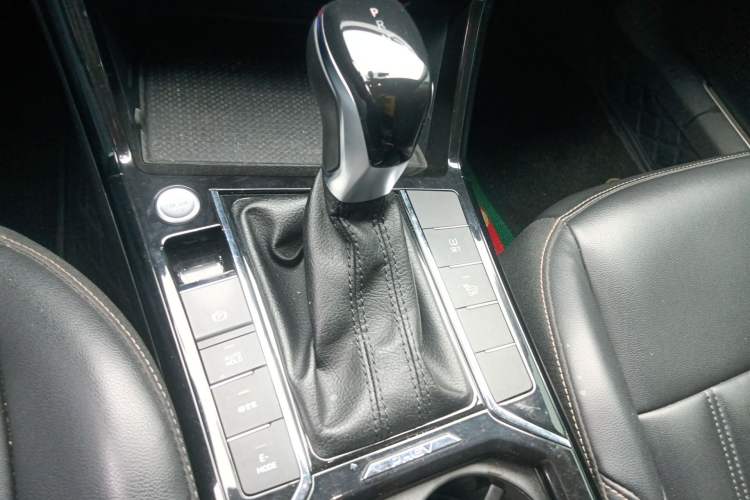 Used Volkswagen Passat New Energy 2020 430 PHEV Hybrid Elite Edition China VI Standard Gear Lever