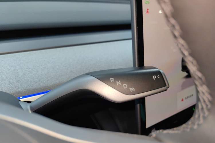 Used Tesla Model Y 2023 Rear-Wheel-Drive Version Gear Lever