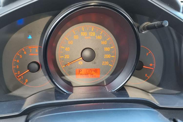 Used Honda Fit 2014 1.5L LX CVT Comfort Model Instrument Cluster