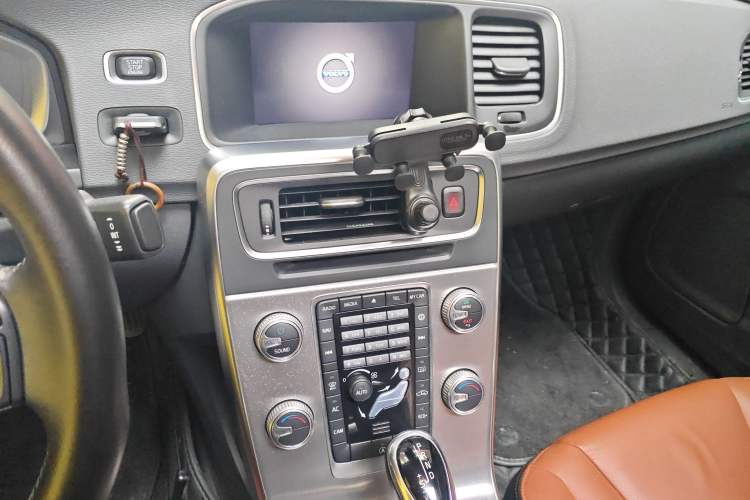 Used Volvo S60 2018 S60L T3 Smart Progress Edition