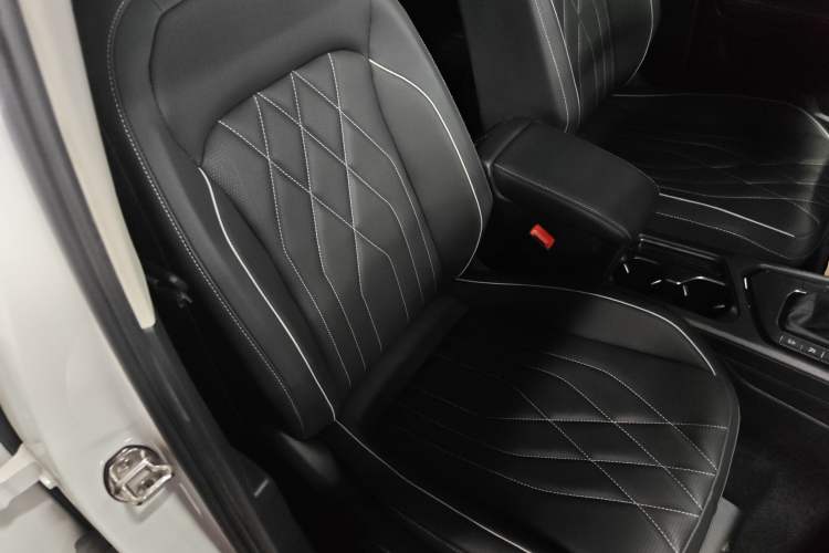 Used Volkswagen Tiguan L 2022 330TSI Automatic Two-Wheel Drive R-Line Enhanced Edition
