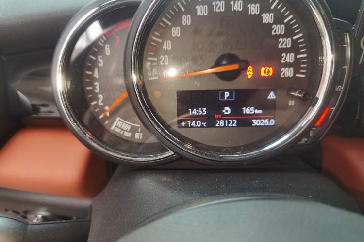 Used MINI 2021 1.5T ONE PLUS Five-Door Edition Odometer Close Up