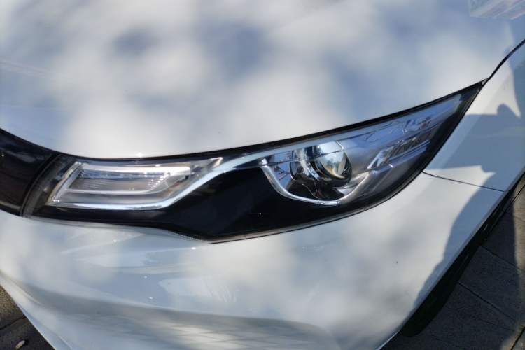 Used Geely Auto Emgrand New Energy 2022 EV Pro Ride-Hailing Version Lithium Iron Phosphate