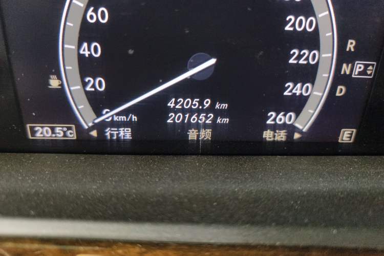 Used Mercedes-Benz S-Class 2012 S 300 L Business-Class Grand Edition Odometer Close Up