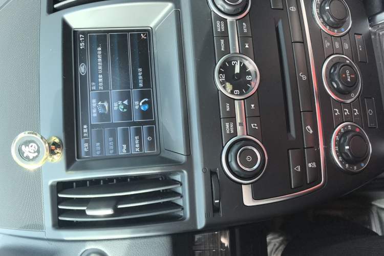 Used Land Rover Freelander 2 2013 2.2T SD4 SE Diesel Edition Audio And AC Panel