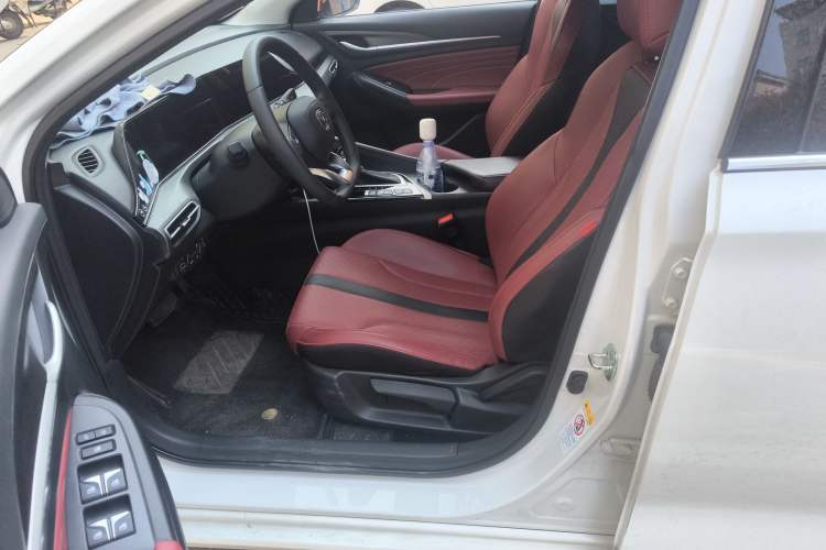 Used Changan Eado 2021 PLUS Blue Whale NE 1.4T GDI DCT Prestige Model
