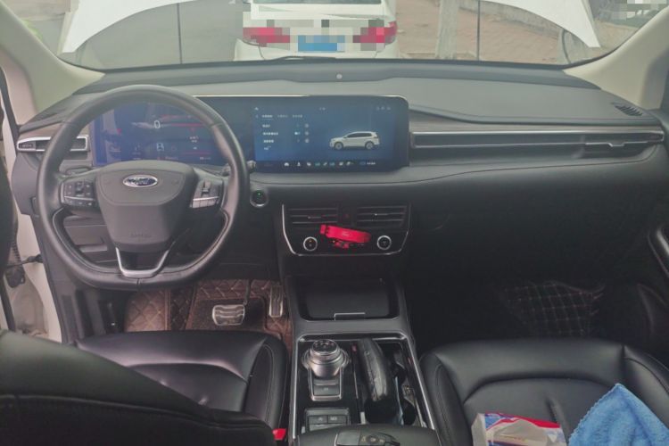 Used Ford Edge 2021 PLUS EcoBoost 245 Two-Wheel-Drive Titanium 7-Seater
