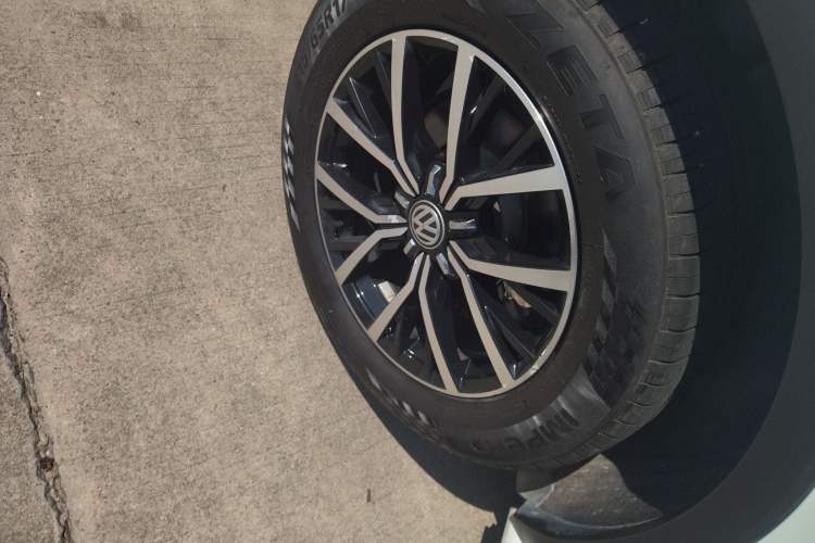 Used Volkswagen Tiguan L 2018 330TSI Automatic Two-Wheel Drive Luxury Edition