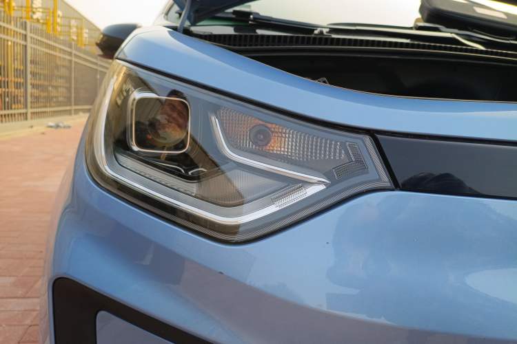 Used SOL E10X 2022 Flower Fairy Design Four-Leaf Clover Right Front Headlight