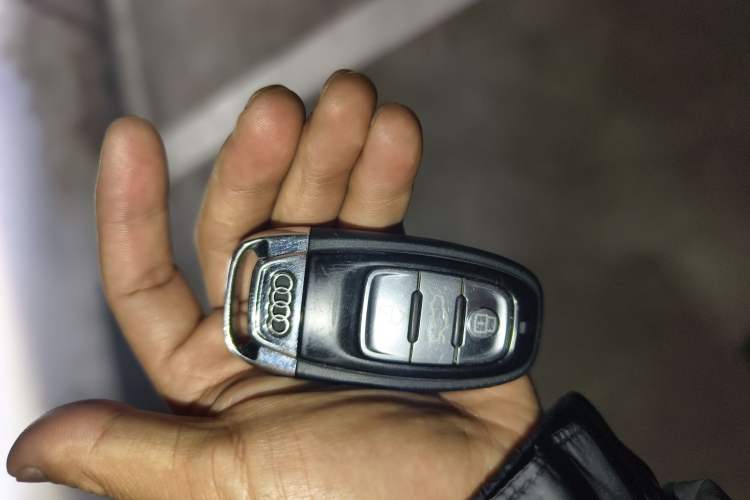 Used Audi A8 2013 A8L 50 TFSI quattro Luxury Model
