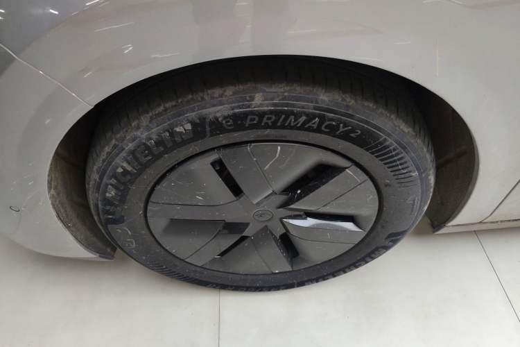 Used Li Auto MEGA 2024 Ultra Model
