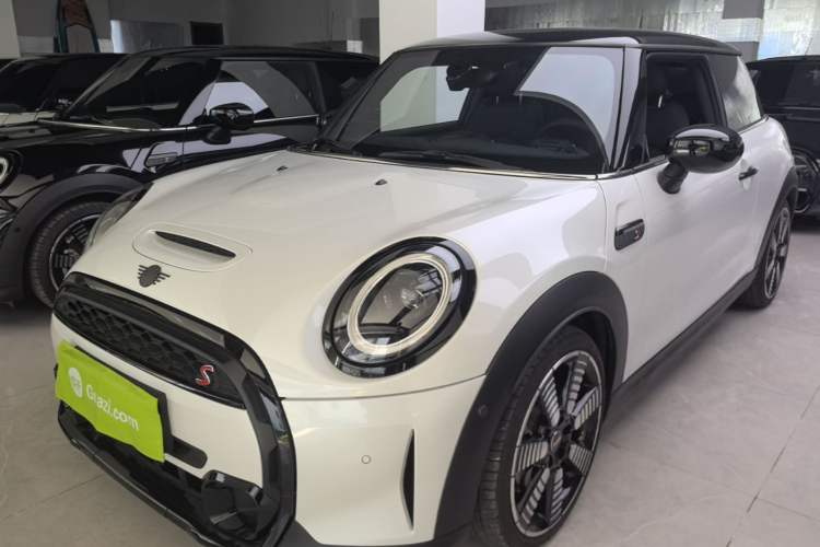 Used MINI 2023 Updated 2.0T COOPER S Artist