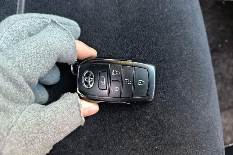 Used Toyota Granvia 2024 2.5L Hybrid Prestige PLUS Four-Wheel Drive Version
