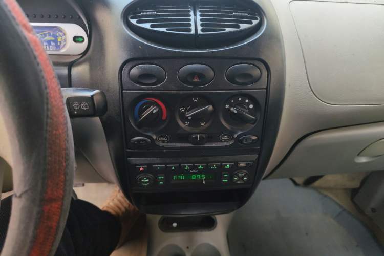 Used Chery QQ3 2012 Fashion Edition 1.0L Manual Champion Version