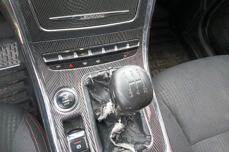 Used Leopaard CS9 2017 1.5L Manual Fashion Model Gear Lever