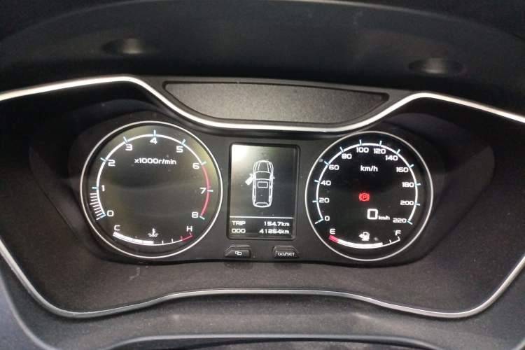 Used Geely Auto Vision X6 2016 1.8L Manual Luxury Model
