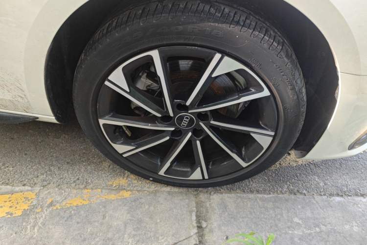 Used Audi A4L 2023 40 TFSI Luxury Dynamic Model
