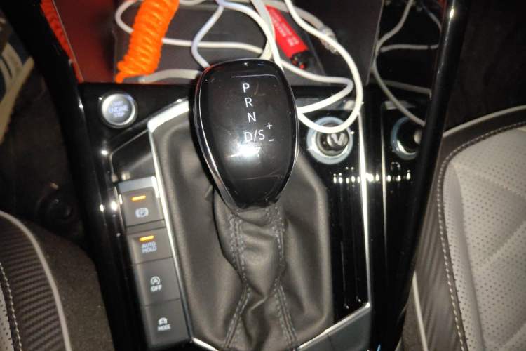 Used Volkswagen Tayron X 2023 330TSI Two-Wheel-Drive Flagship Smart Edition Gear Lever