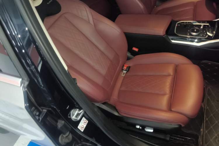 Used BMW i3 2022 eDrive 35 L

