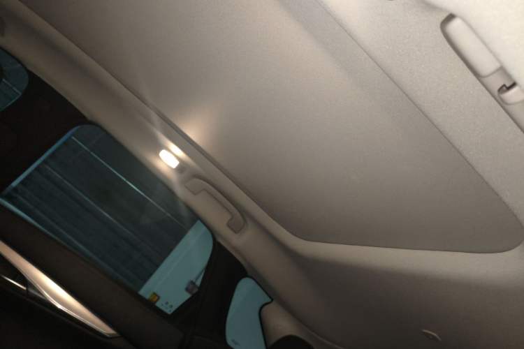 Used Infiniti QX50 2018 2.0T Four-Wheel Drive Smart Edition Headliner