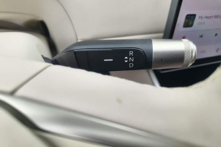 Used ONVO Luxeed L90 2025 Model—Max Six-Seater Version