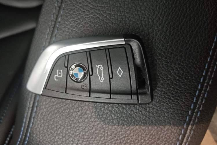 Used BMW 2 Series 2023 225i Four-Door Coupe M Sport Package Vehicle Key