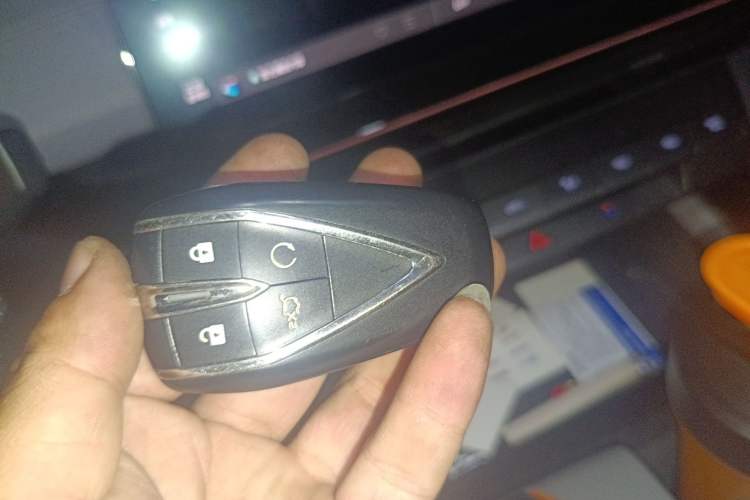 Used CHANGAN UNI-V 2022 1.5T Prestige Version Vehicle Key