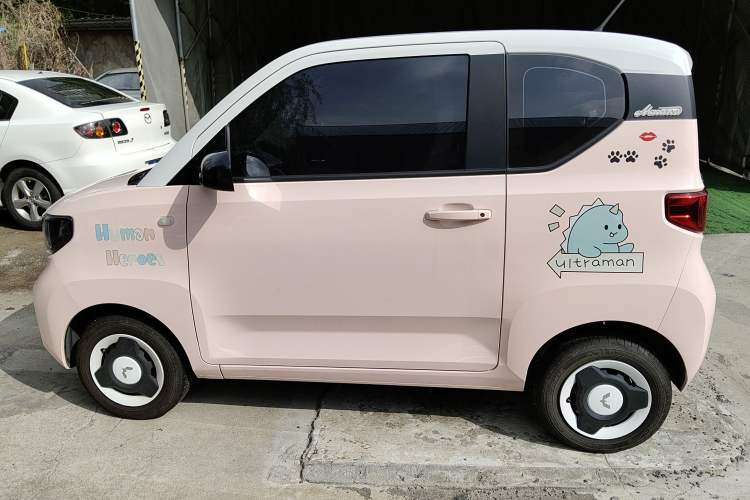 Used Wuling Hongguang MINIEV 2022 Macaron Premium Model – Lithium Iron Phosphate