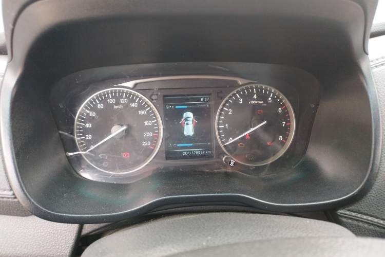 Used SWM X7 2017 1.5T Manual Luxury Version 5 Seats
