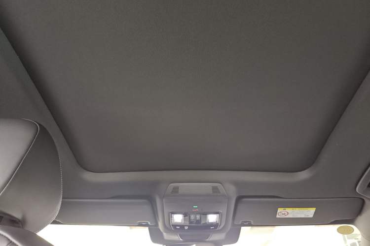 Used Volkswagen Tayron 2025 Tiguan L 380TSI 4Motion Luxury Easy Package
