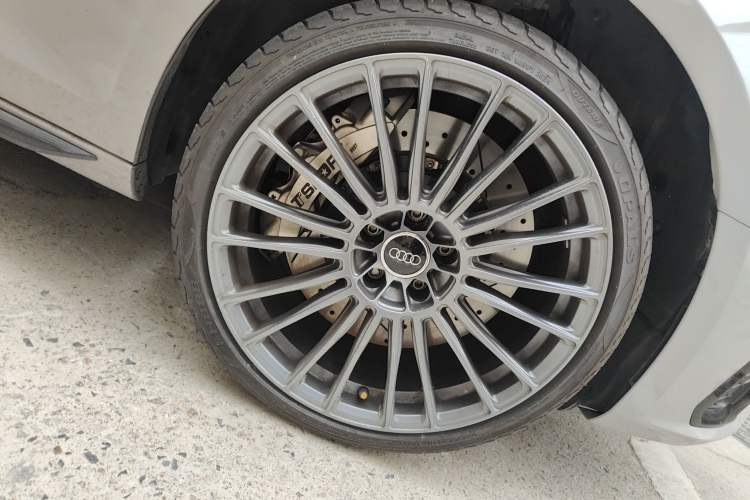 Used Audi A4L 2022 40 TFSI Luxury Dynamic Model