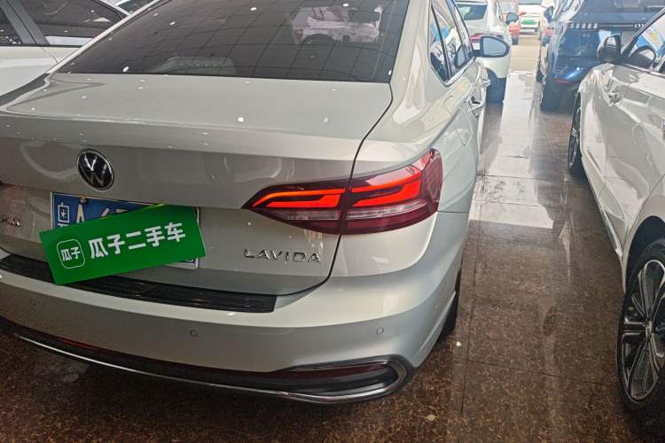 Used Volkswagen Lavida 2023 Revised Version 1.5L Automatic 5 Millionth Edition Right Rear Taillight