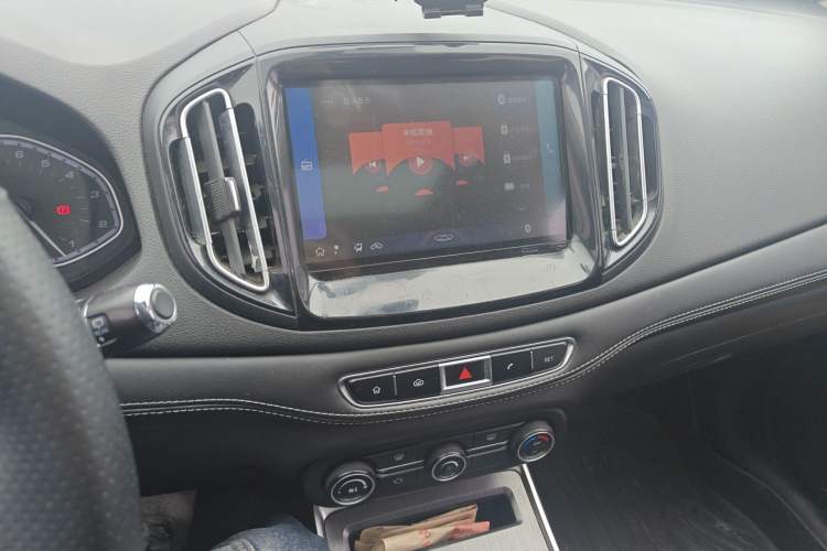 Used Chery Tiggo 7 2018 FLY Model 1.5T Automatic Jingxiang Edition China V Standard Audio And AC Panel