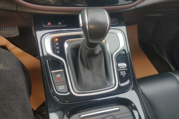 Used GAC Trumpchi M6 2023 PRO 270T DCT Luxury Edition Gear Lever