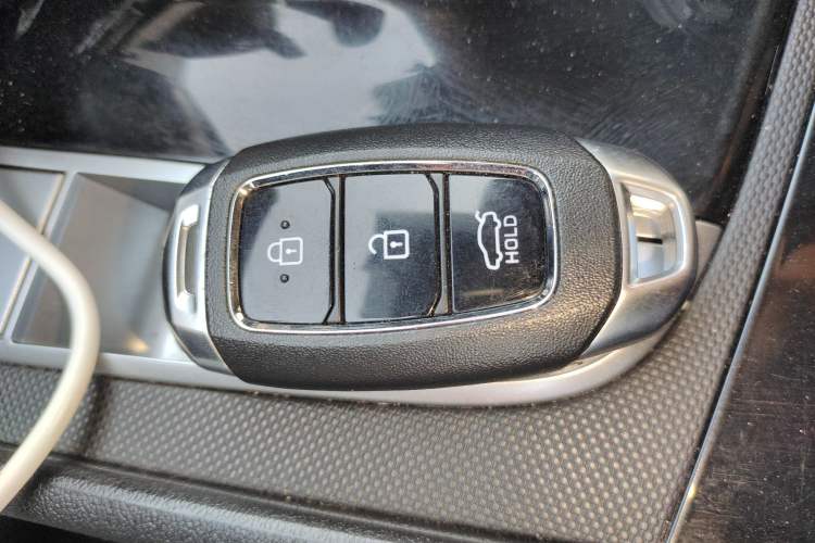 Used Hyundai Elantra 2021 1.5L CVT LUX Prestige Edition Vehicle Key