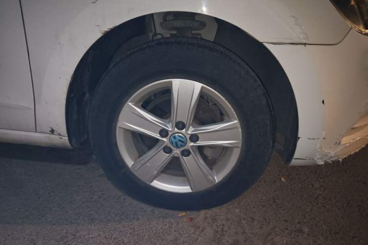 Used Volkswagen Jetta 2015 Zhuihui Edition 1.4L Manual Fashion Model Exterior 1